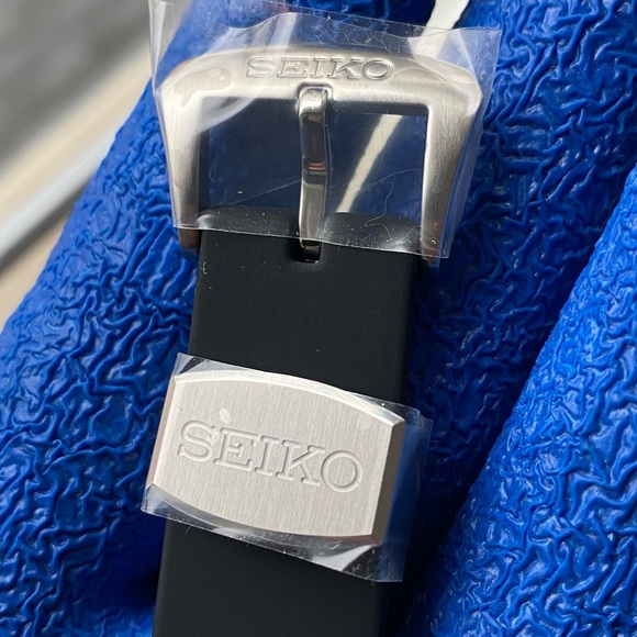 SOLD: Seiko Prospex Samurai - “Save the Ocean - 44mm Automatic 200m Dive Watch - Picture 4 of 4